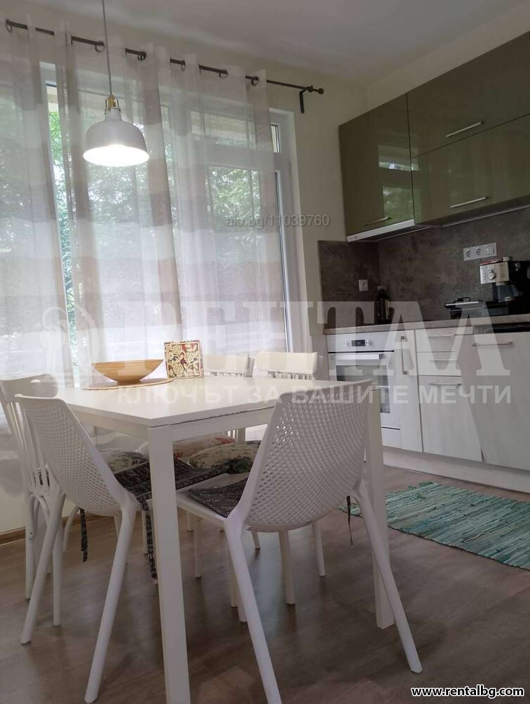 Просторен апартамент в Кършияка 3 9