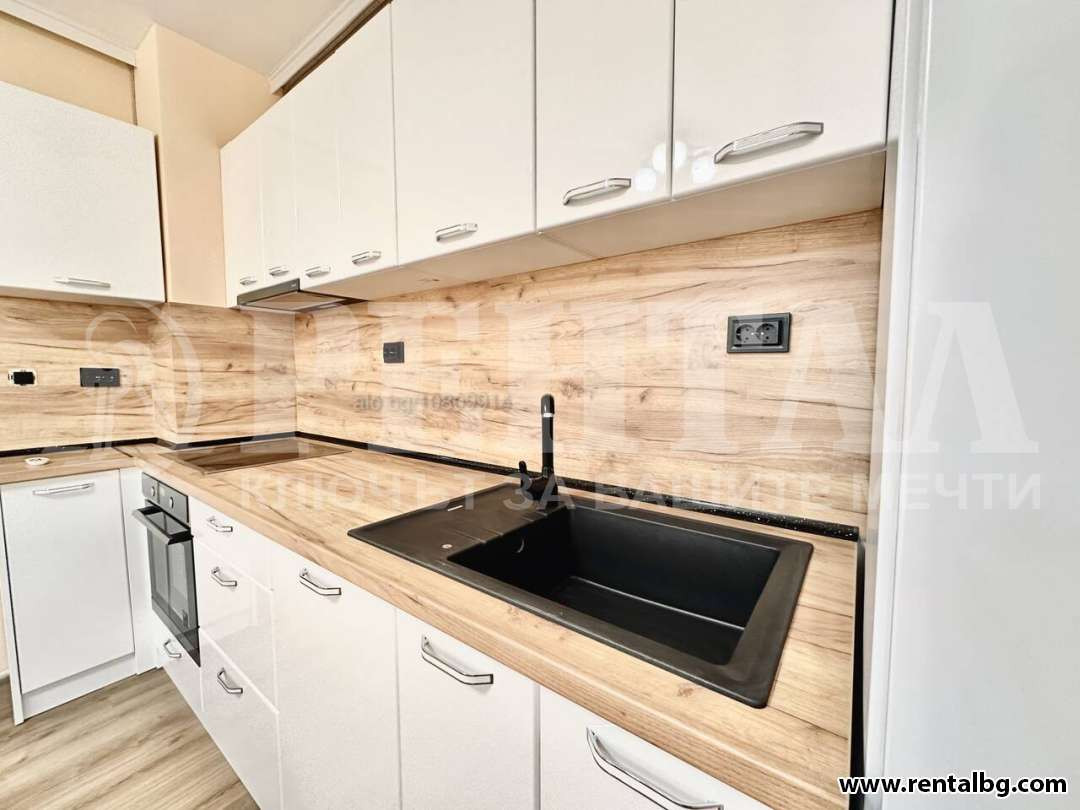 Просторен апартамент в Тракия 5 14