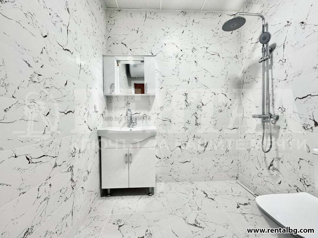 Просторен апартамент в Тракия 5 11